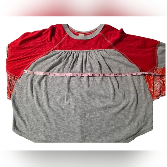 XS Free People We The Free Friday Fever Red & Gray Boho Top with Floral Sleeves - Picture 10 of 13